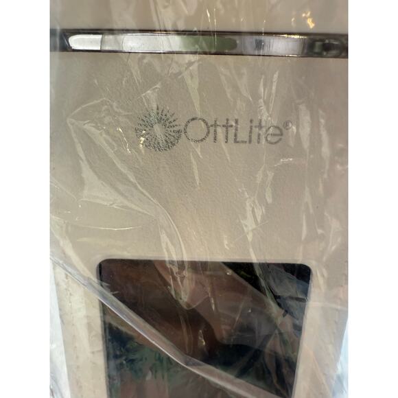 Otter Lite Wireless Charging LED Lamp - Model B1FSB - Picture 8 of 8